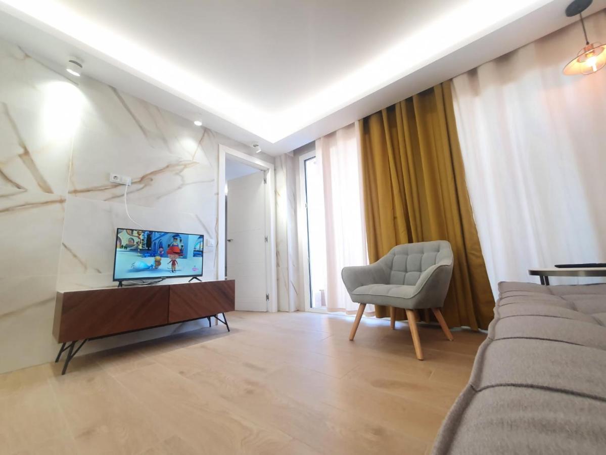 ,apartamento Con Piscina Y Wifi Apartment