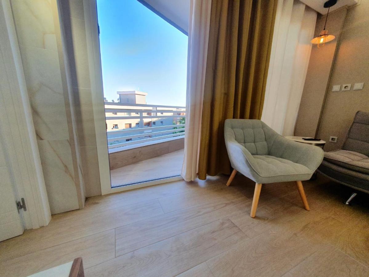 ,apartamento Con Piscina Y Wifi Apartment *